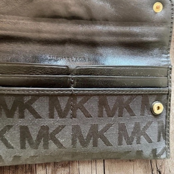 Michael Kors Austin Black Flat Continental Signature Wallet Leather Trim - Picture 12 of 16